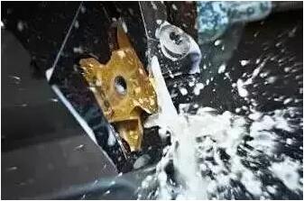 防止切削液發(fā)臭，還鋁合金壓鑄車間一個良好的環(huán)境